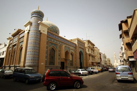 Colorful_Iranian_mosque