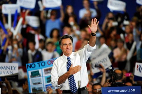 *** BESTPIX ***  Mitt Romney Campaigns In North Carolina
