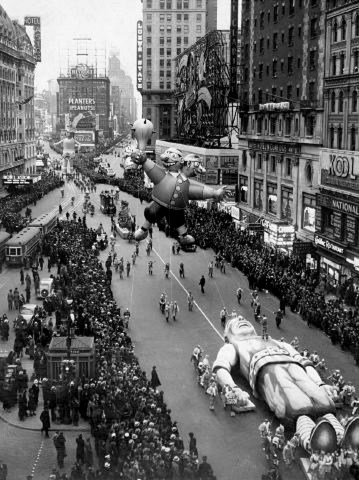 Macy's Thanksgiving Day Parade, ca. 1930s