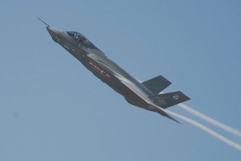 F-35 test plane flies over Eglin