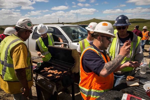 Photos From Inside North Dakota’s Oil Boom Town